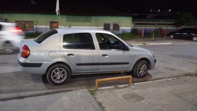 Renault Clio Sedan bem conservado (negociável) - Foto 4