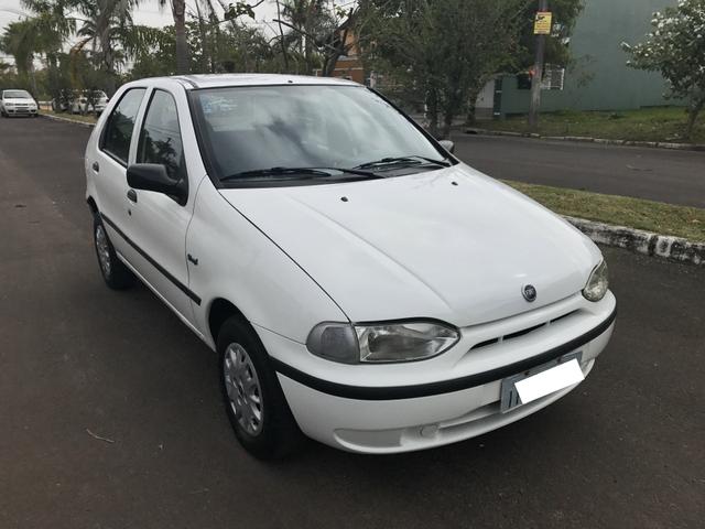 Vendo Palio toda em dia kit gás 2020 em mãos - Foto 3