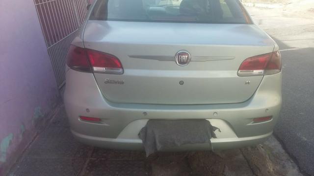 Vende-se um carro