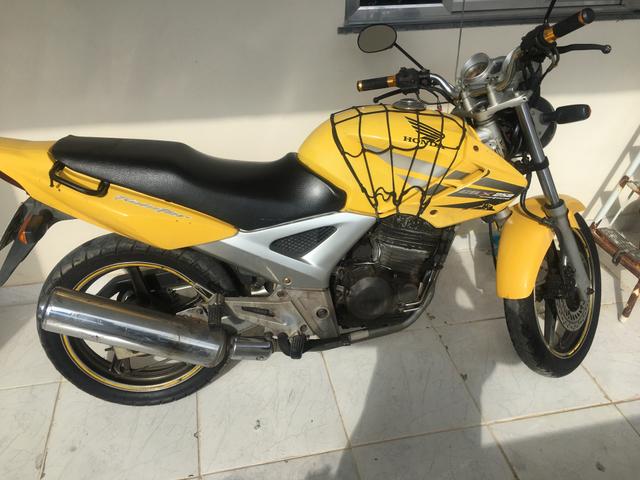 Honda Cbx Twister 250 cilindradas