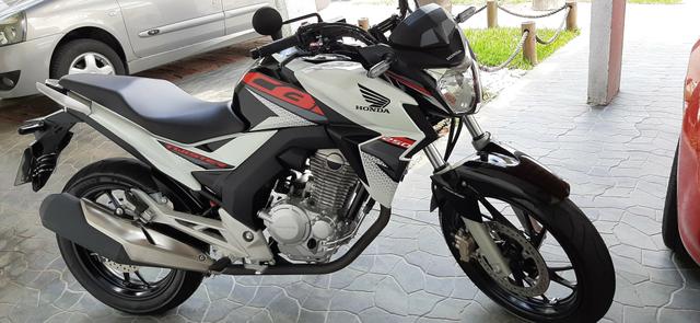 Vendo cb twister 2019 com 4000km zero