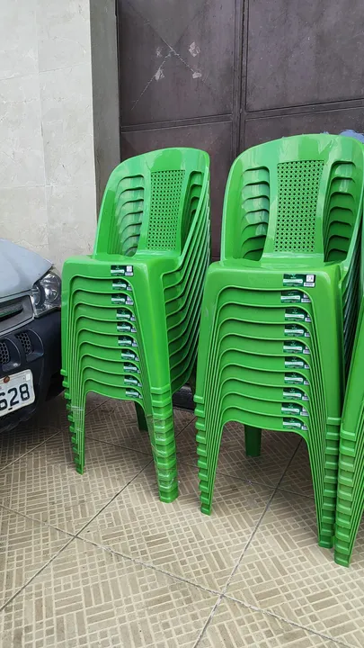 Cadeiras de Plástico Verde