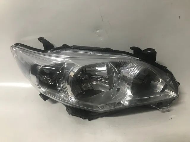 Farol Corolla 
