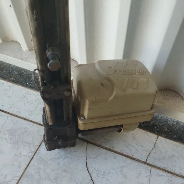 Motor de Indução Monofásico Basculante com Trilho 1/3 CV - Foto 5