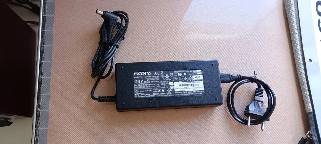 Adaptador de corrente CA/CC Sony Televisão - Foto 2