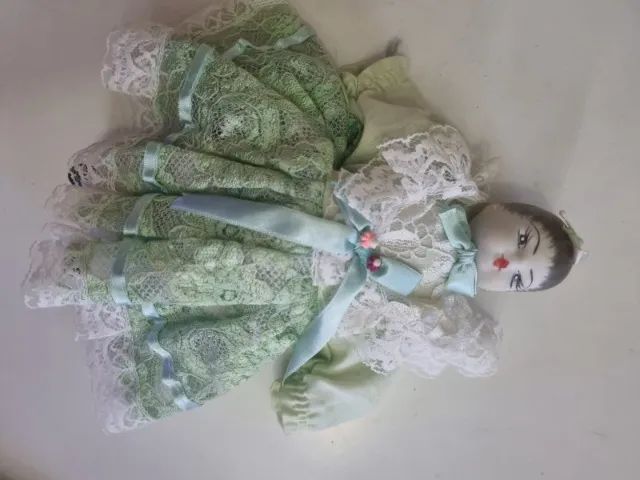 Boneca de Porcelana - Vestido Verde - Usada - Antigo - Foto 2