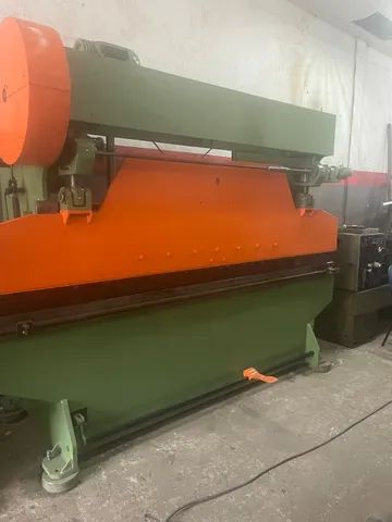 Dobradeira Newton 3050 mts 40 ton buchas novas