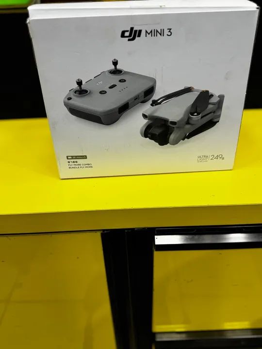 Drone DJI Mini 3 - SEMI NOVO - Fly More Combo - Foto 2