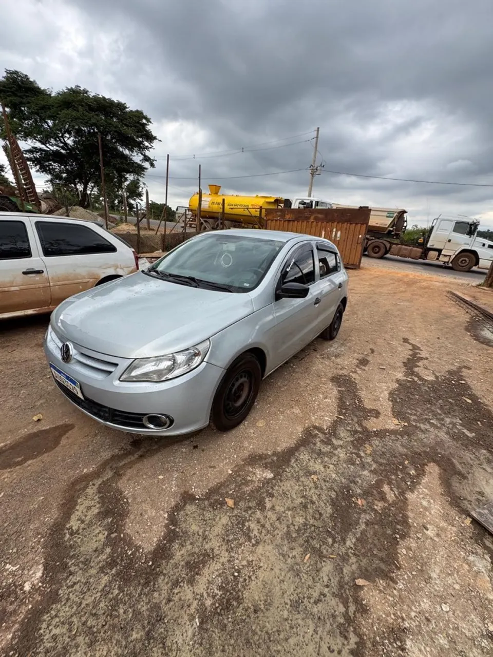 Vendo Gol G5 ou troco por carro mais novo