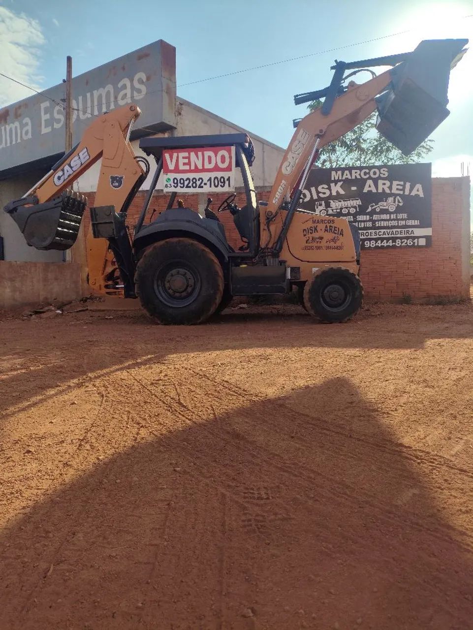 CASE 580N Backhoe Loader63824564377219122
