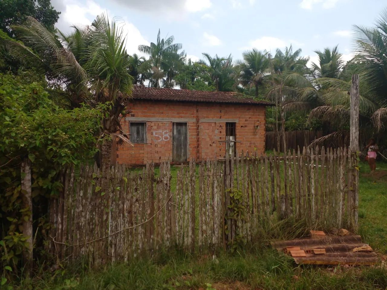 CASA A VENDA EM BENEVIDES 