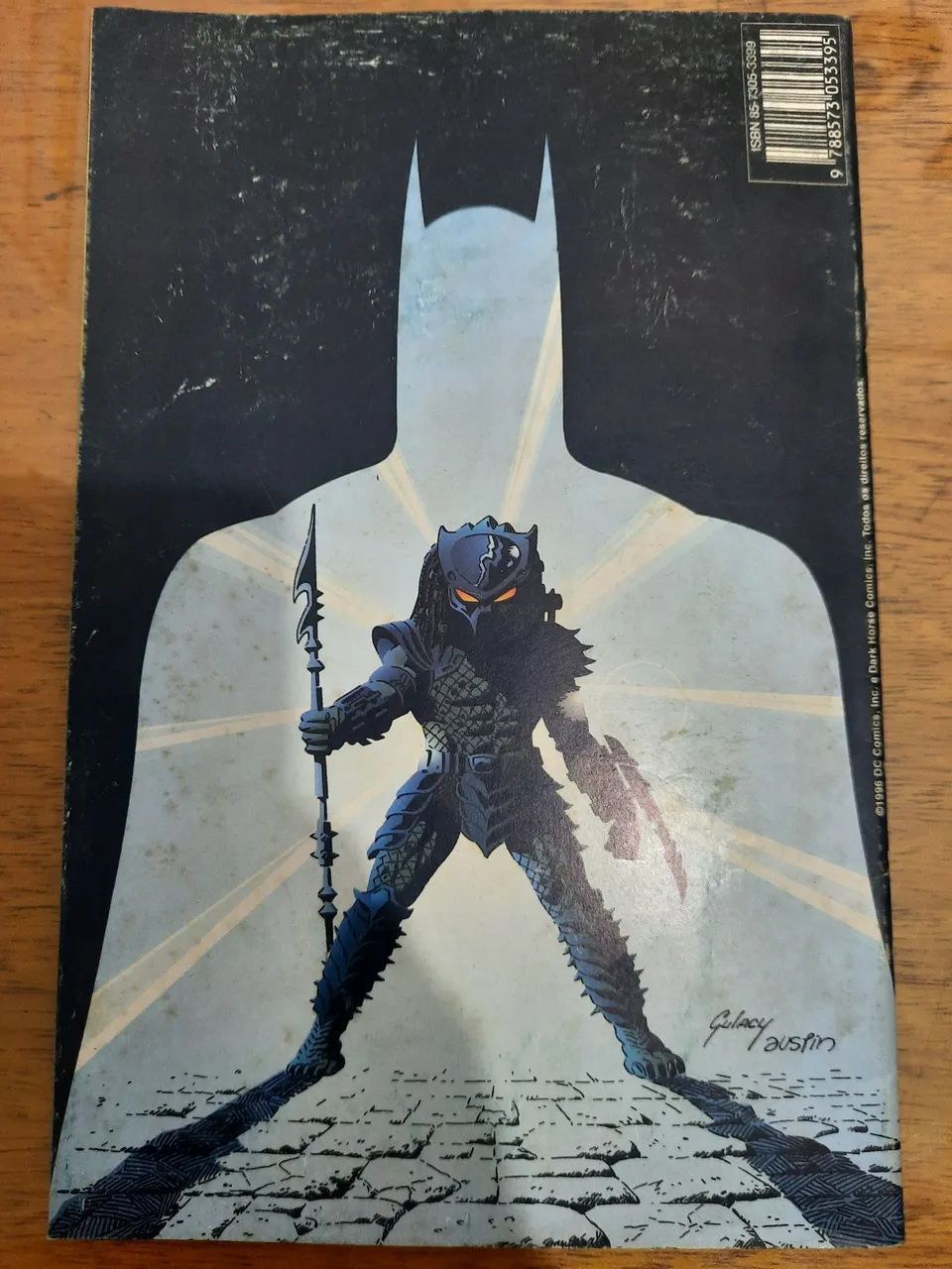 HQ- Batman vs Predador-DC - Foto 5