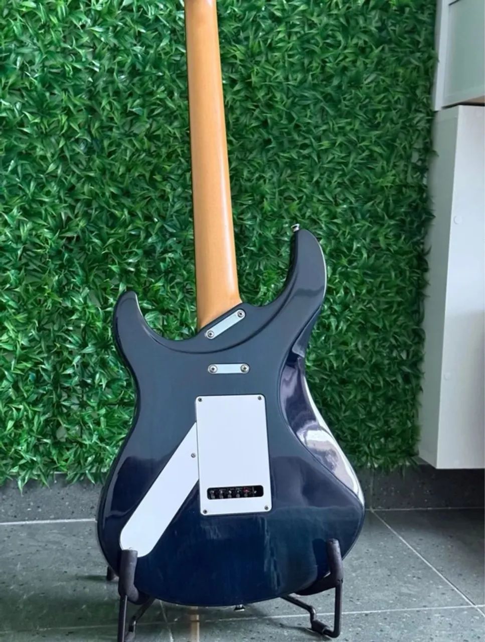 Guitarra Yamaha Pacifica 912J impecável - a mais barata da internet - Foto 2