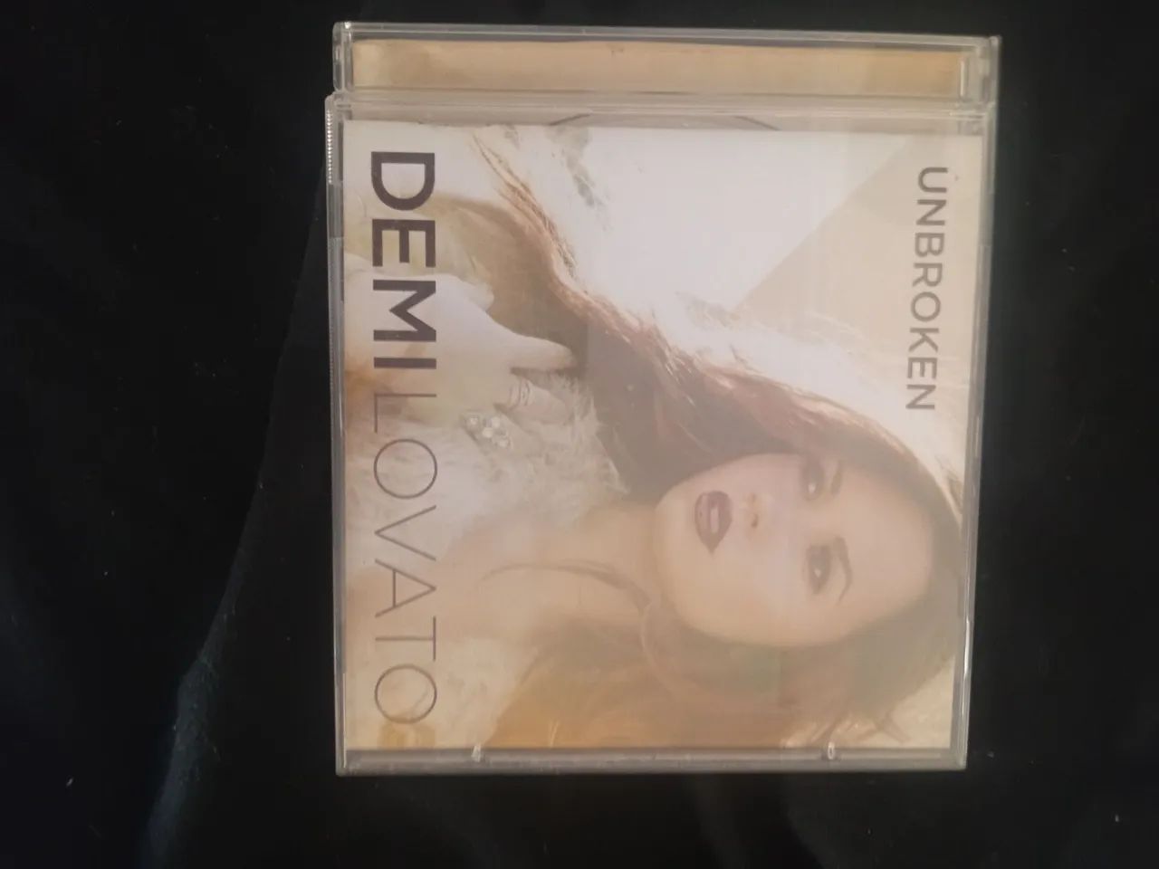 CD Demi Lovato unbroken