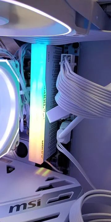 JUHOR DDR5 RGB 2X16G (32G) NEW SEALED RAM MEMORY64317905083139124