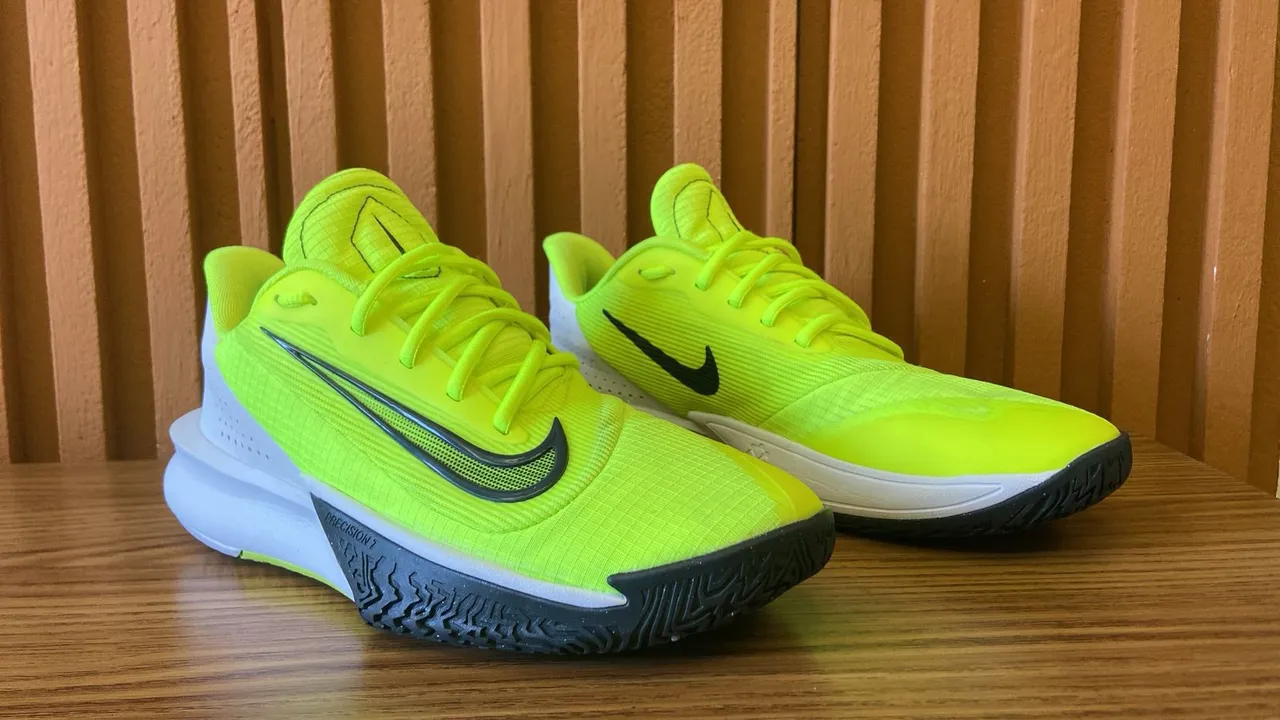 Tênis Nike Precision 7 - Neon