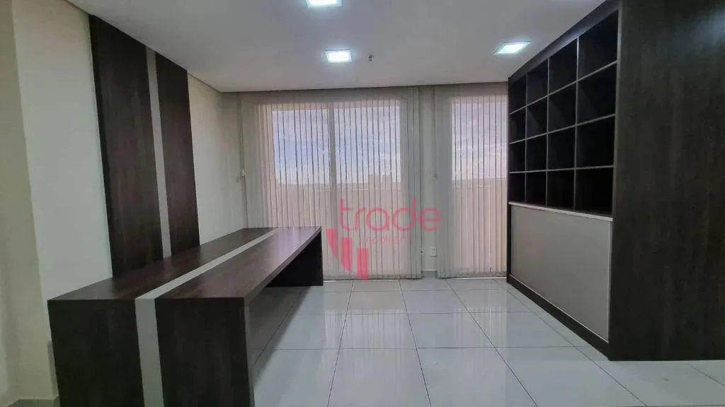 Sala Comercial Mobiliada para Locação no Bairro Jardim Botânico em Ribeirão Preto com Saca