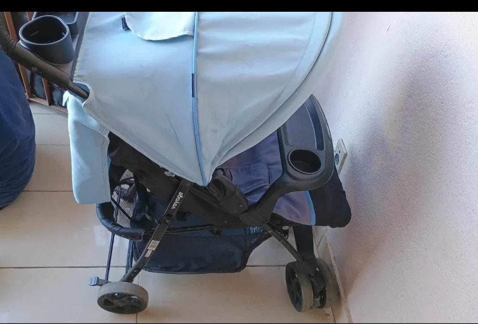 Carrinho de Bebê Voyage - Azul - Foto 2