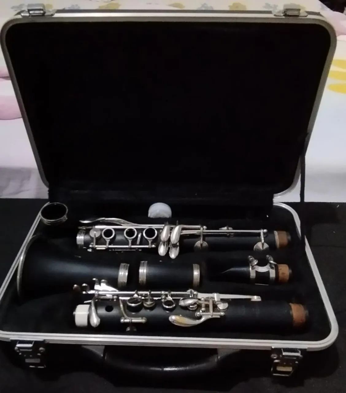 Clarinete Voga de 17 chaves, em perfeito estado