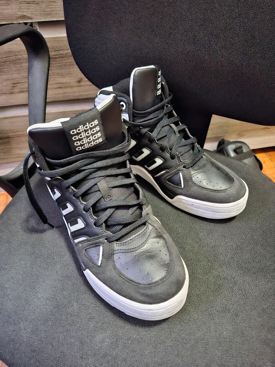 Tênis Adidas Midcity Mid original
