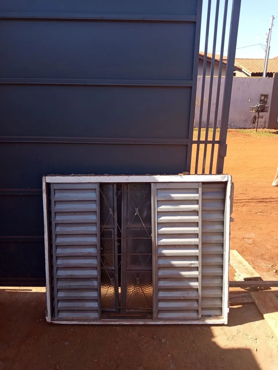 Janela de aço Venezianas - Foto 3