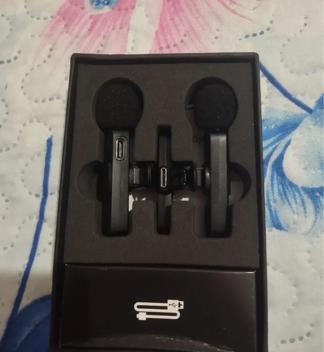 Microfones de Lapela Sem Fio - Kit com 2 Microfones