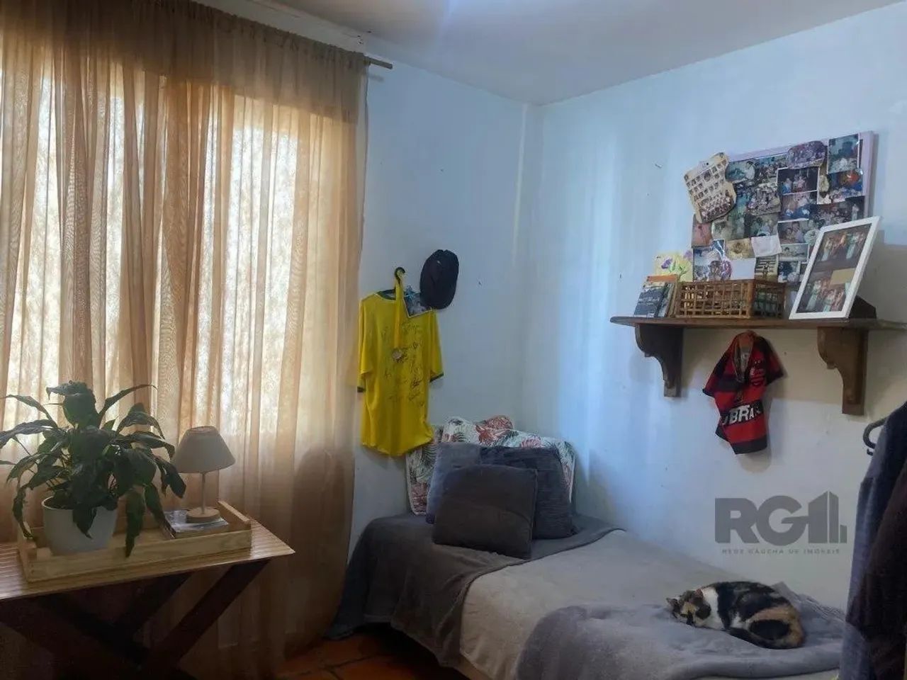 Apartamento com living, dois dormitorios, banheiro, cozinha, área de serviço separada e ou - Foto 2