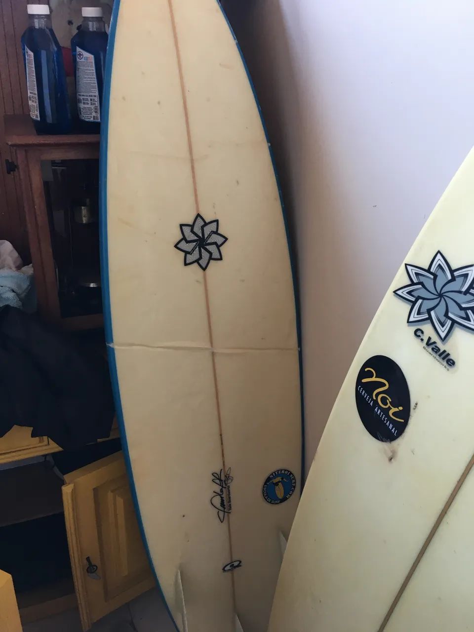 Duas pranchas usadas 