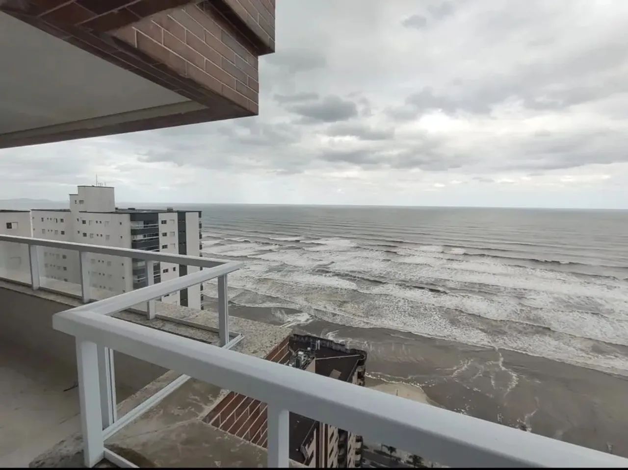 Apartamento.vista mar  4 dormitórios 2 suites 3 vagas caiçara praia grande  182 metros