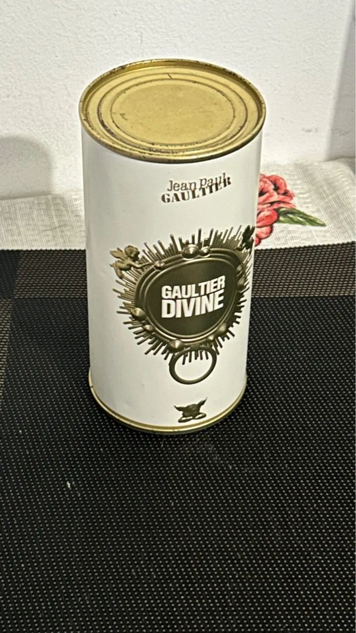 Perfume feminino jean paul( Gaultier Divine) usado