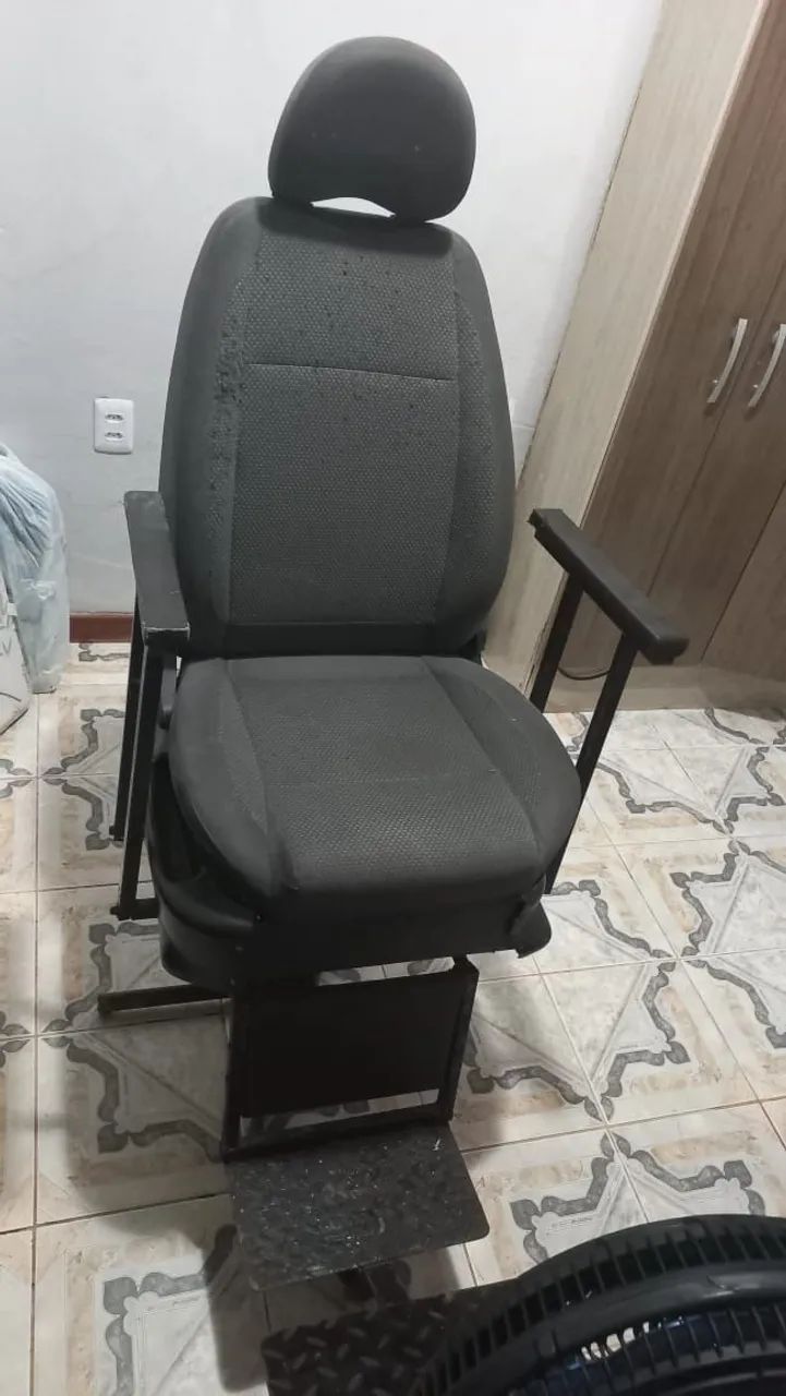 Cadeira de barbeiro - Foto 4