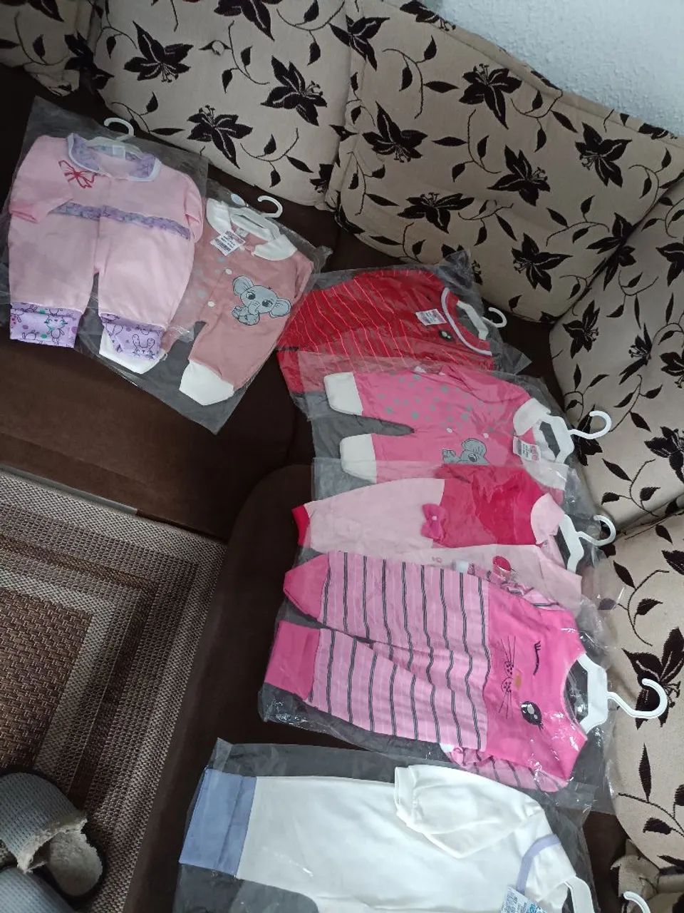 Lotes de Macacões e Bodies para Bebê - Diversas Cores e Modelos - Foto 3