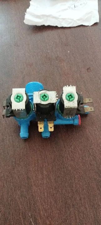 Válvula de entrada de água lavadora Electrolux lbu 15 3 vias 220V - Foto 4