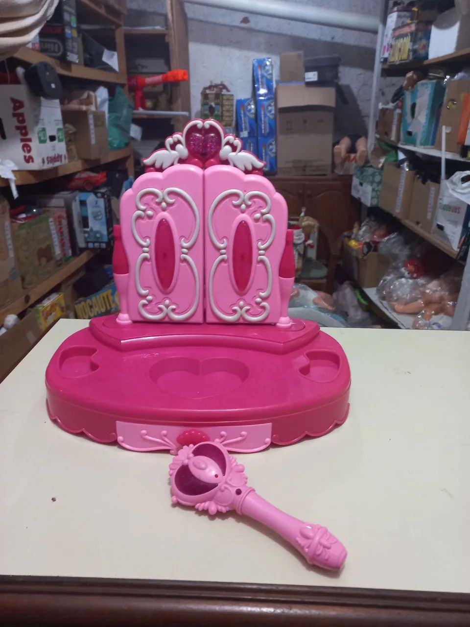 Brinquedo penteadeira de princesa funcionando 