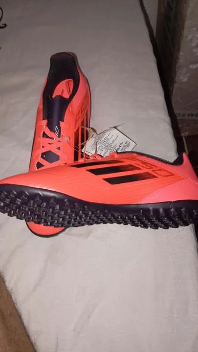 Chuteira pra vender nova 