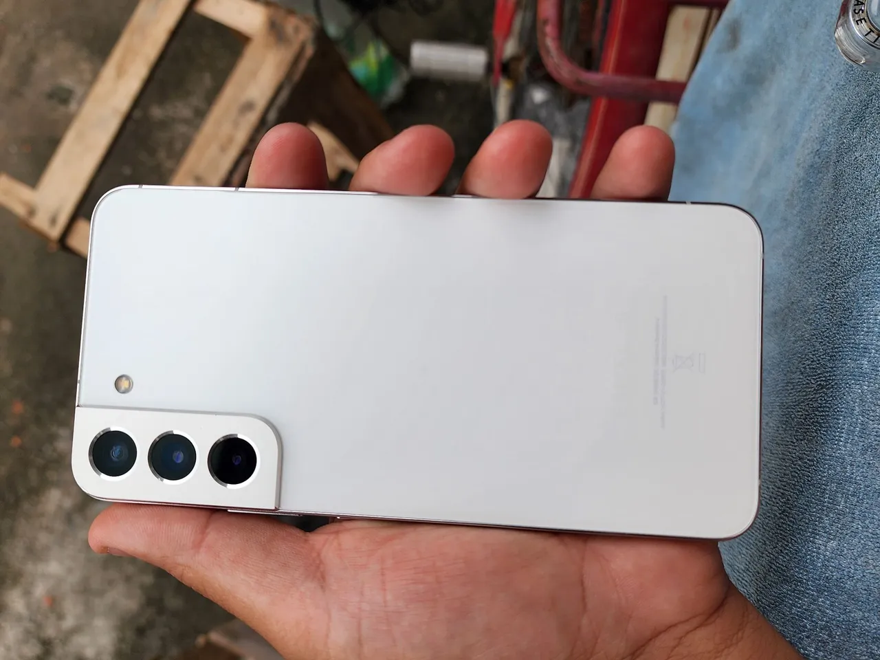 S22 plus em estado quase novo