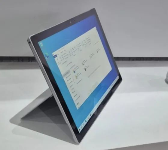 Microsoft Surface pro 5 Core i5 8GB SSD240GB Touch
