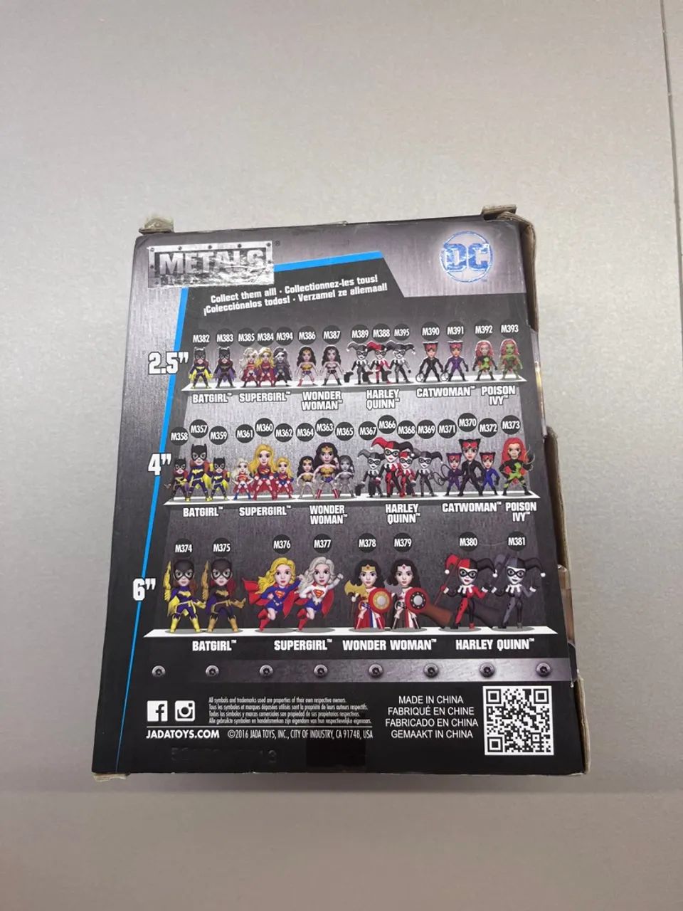 Miniaturas Colecionáveis DC Comics - Metals HARLEY QUINN ORIGINAL  - Foto 2
