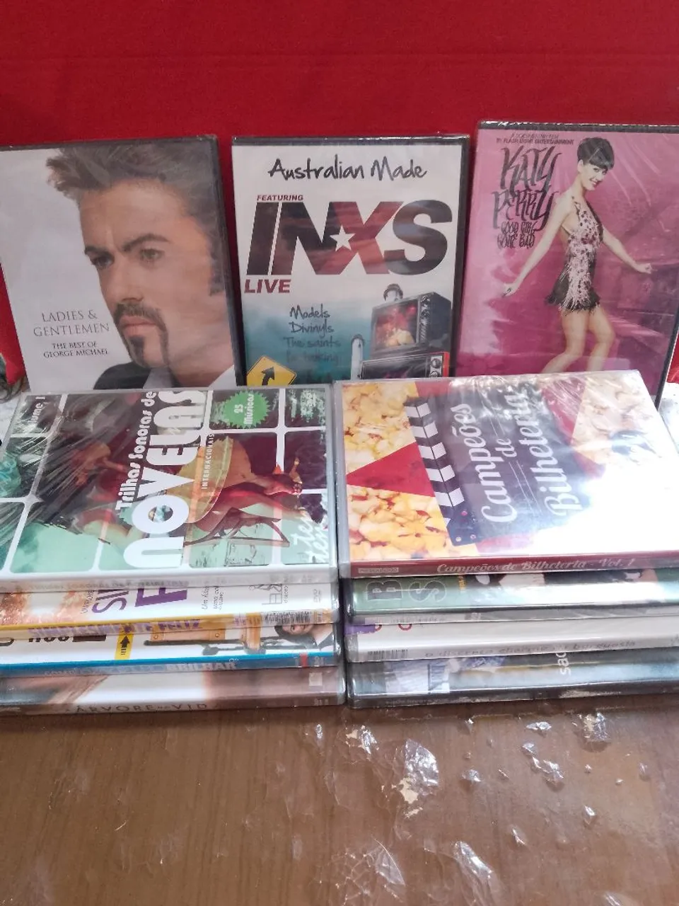 Coleção de DVDs de Música e Filmes - Vários Títulos