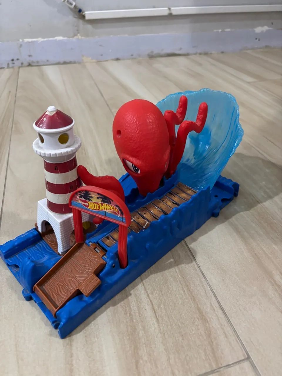 Hot Wheels Pista ataque do polvo no farol Mattel - Foto 2