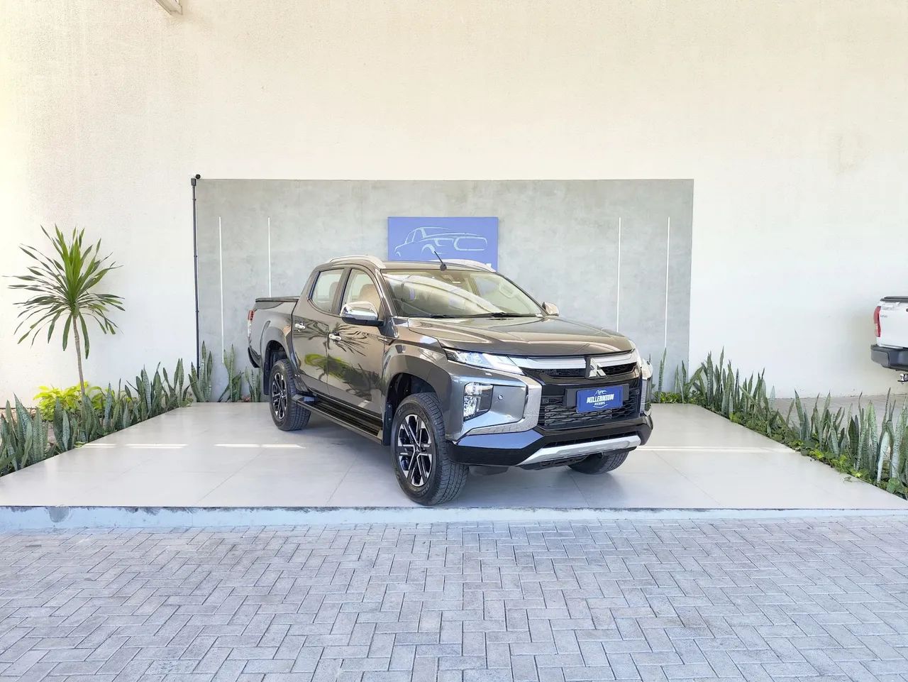 L200 Triton Hpe-S 2024 - Foto 2