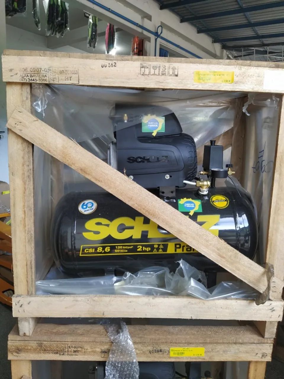 Compressor com rodinha 50 Litros Schulz Pratiko - Foto 4