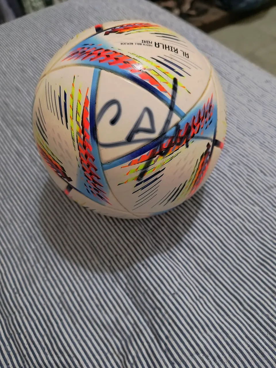 Bola de Futebol Al RIHLA Autografada por Cafú