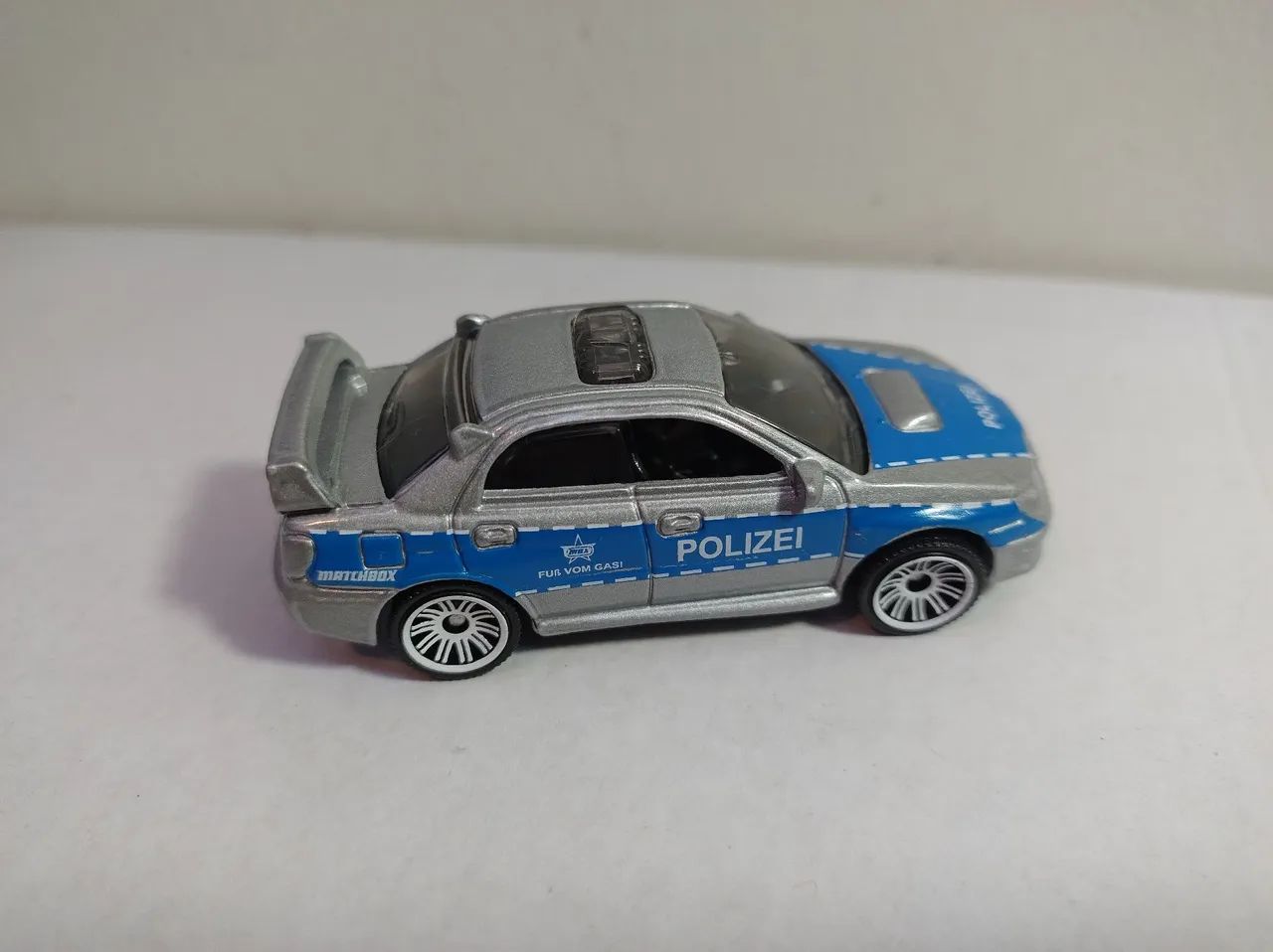 Matchbox Polícia Subaru Impreza WRX 2007 Cinza Loose Novo - Foto 2