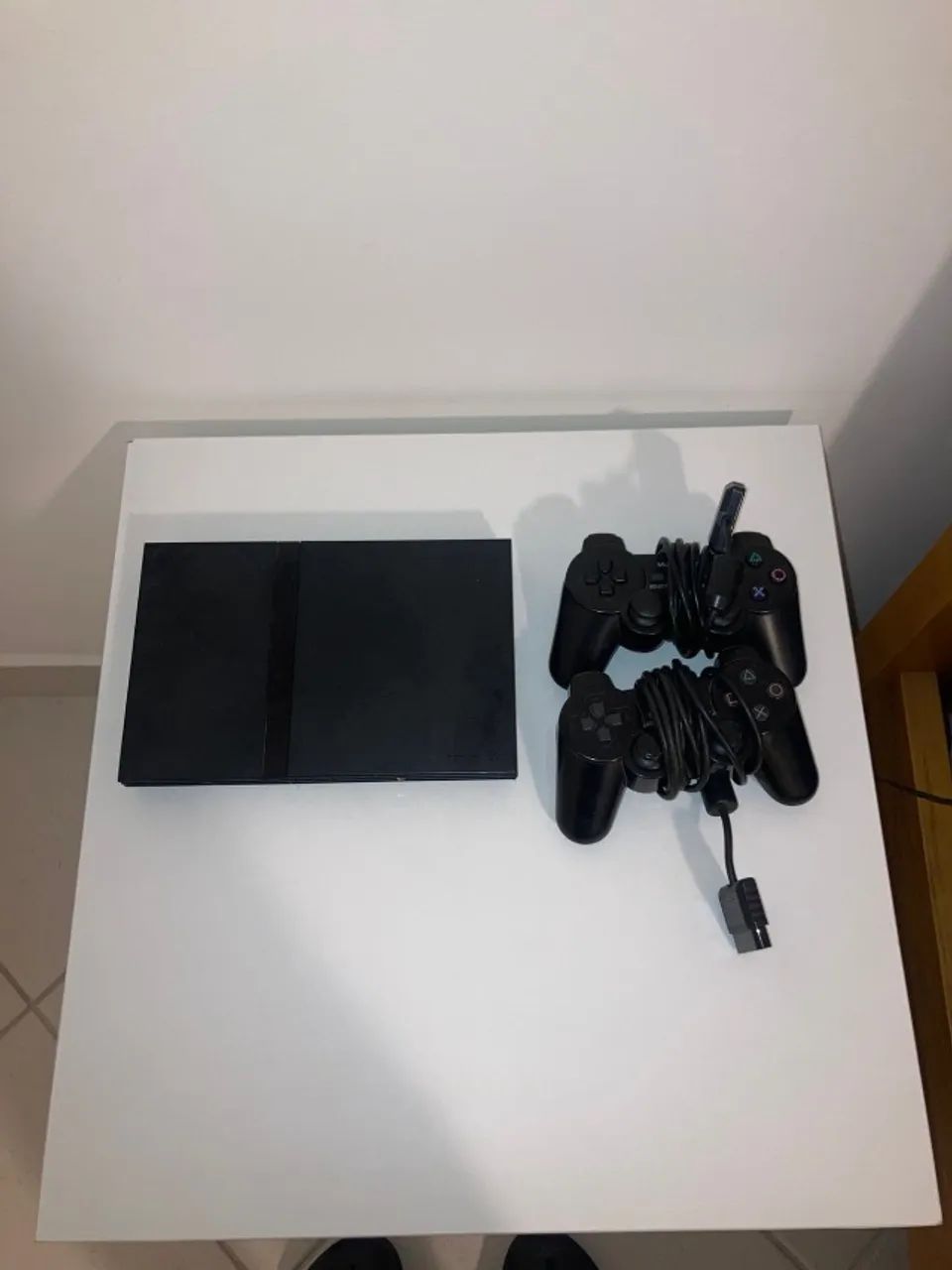 Ps2 (destravado) em excelente estado, com dois controles, e um jogo incluso - Foto 3