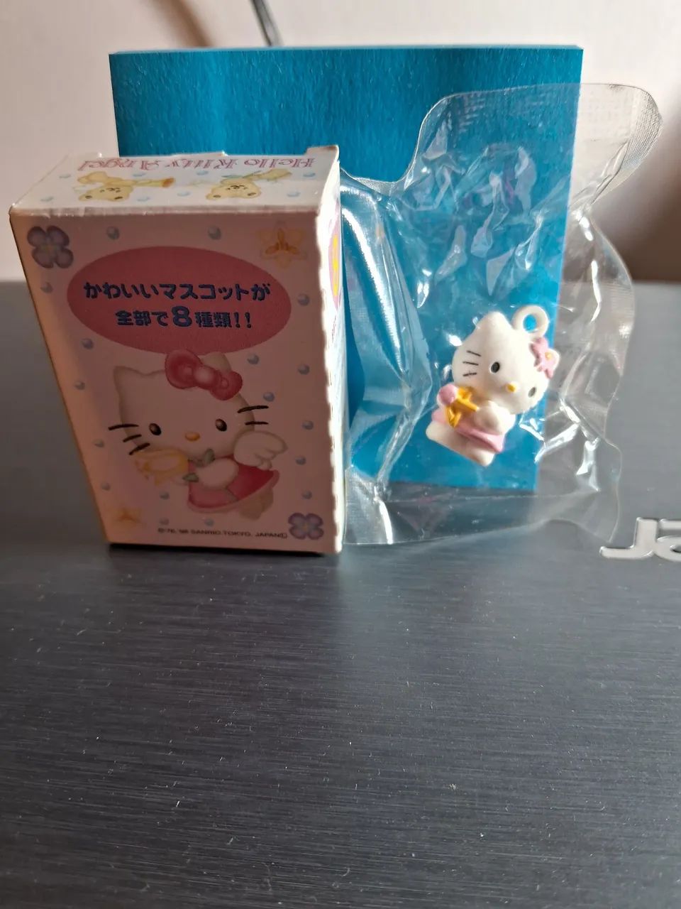 Miniatura Hello Kitty com Arco Raridade - Foto 2