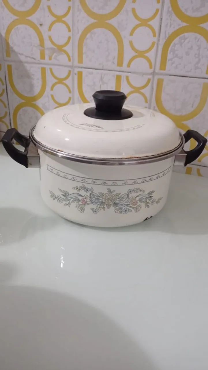 Panela de ferro com tampa  - Foto 4