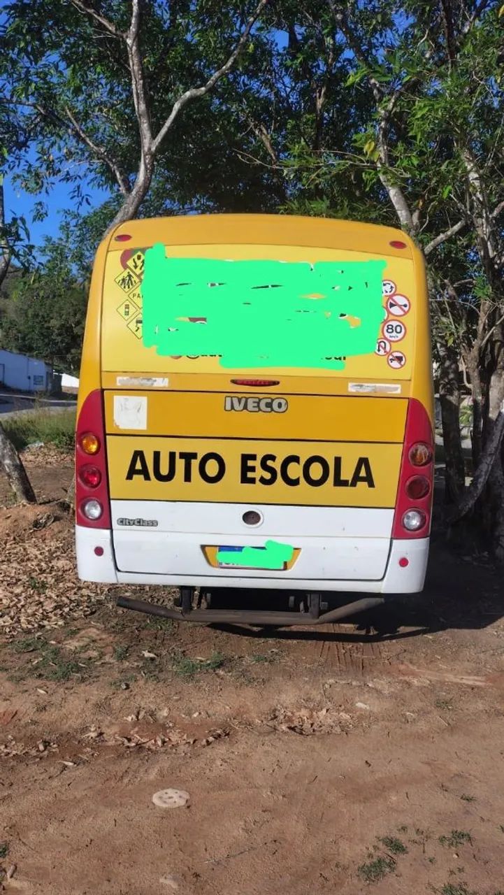 Vendo micro ônibus Iveco city class 2012/2013. - Foto 9