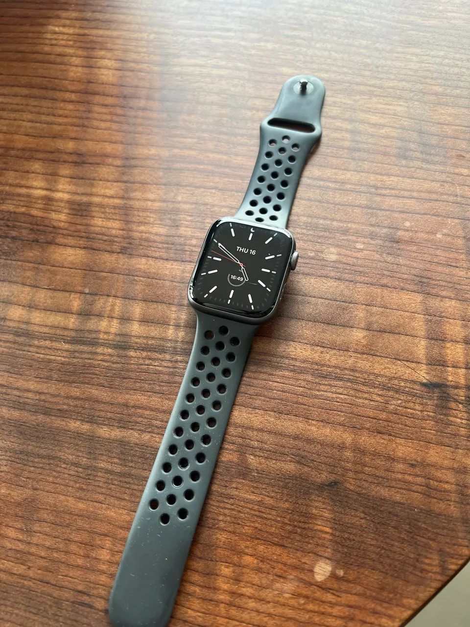 apple series 4 nike 44mm