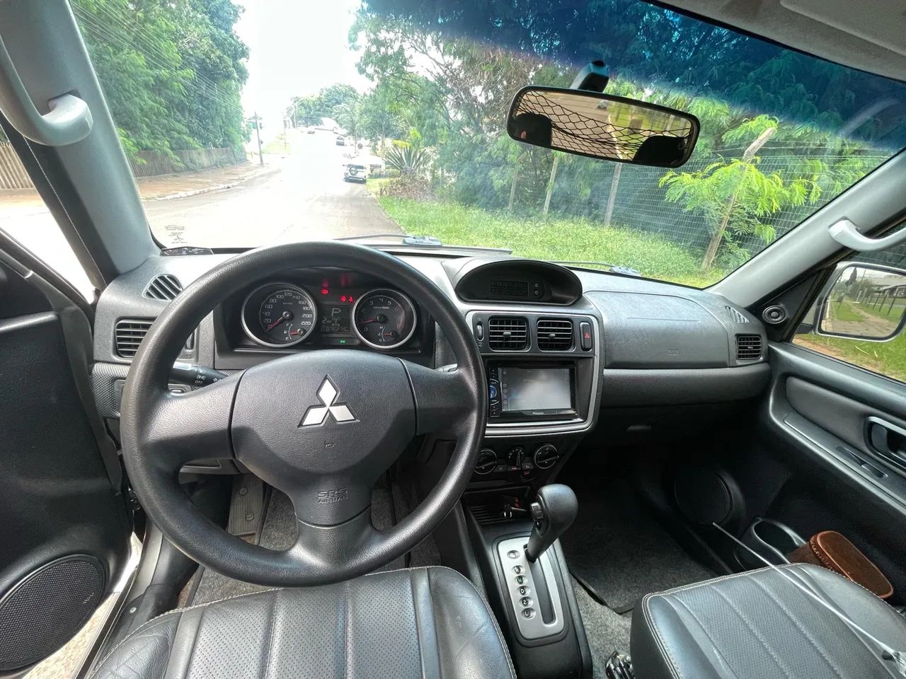 Pajero tr4 4x4 Aut 2014 a baixo da tabela 